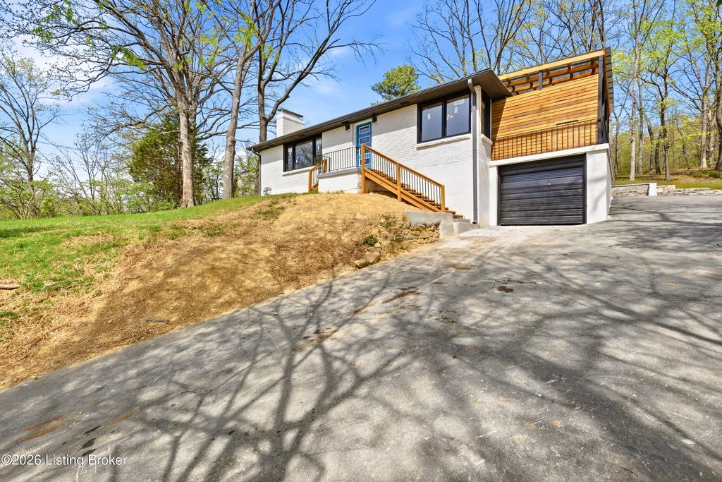 Photo of 5331 Westhall Ave, Louisville, KY 40214 (MLS # 1713953)