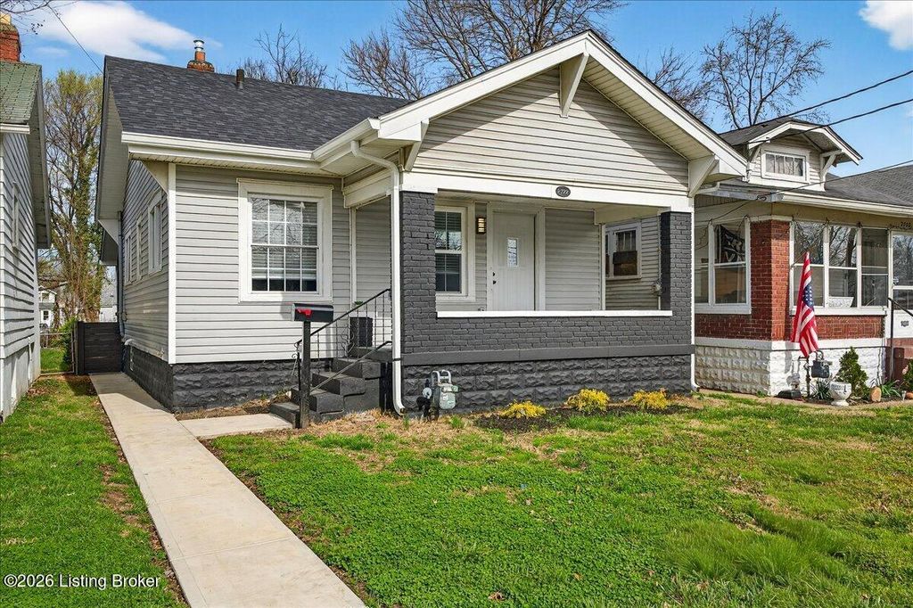 Photo of 2722 Taylor Blvd, Louisville, KY 40208 (MLS # 1712295)