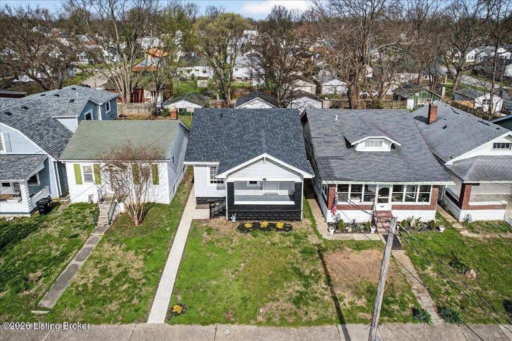 Photo of 2722 Taylor Blvd, Louisville, KY 40208 (MLS # 1712295)