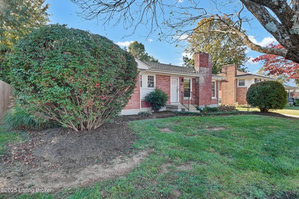 Photo of 2517 Melody Way, Louisville, KY 40299 (MLS # 1701956)