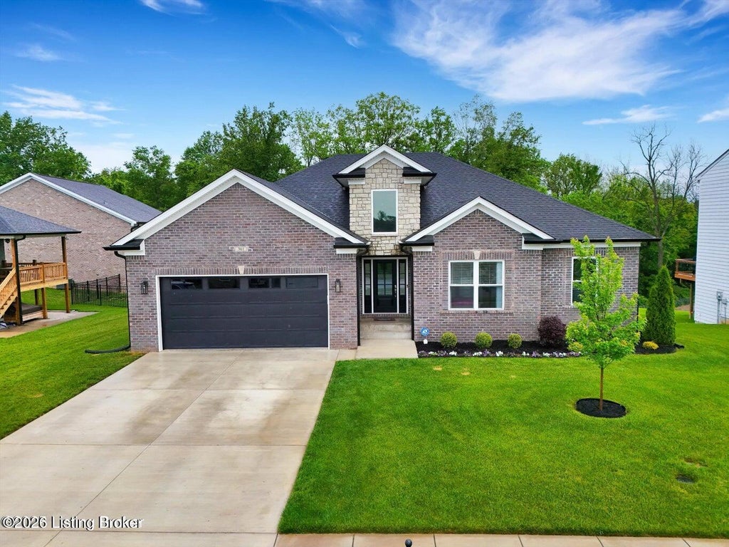 Photo of 361 Williamsburg Dr, Mt Washington, KY 40047 (MLS # 1728086)