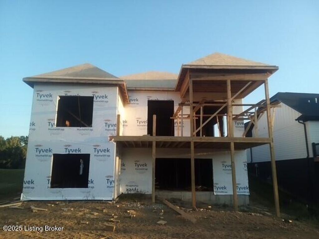 Photo of 205 Locust Park Pl, Louisville, KY 40245 (MLS # 1712959)