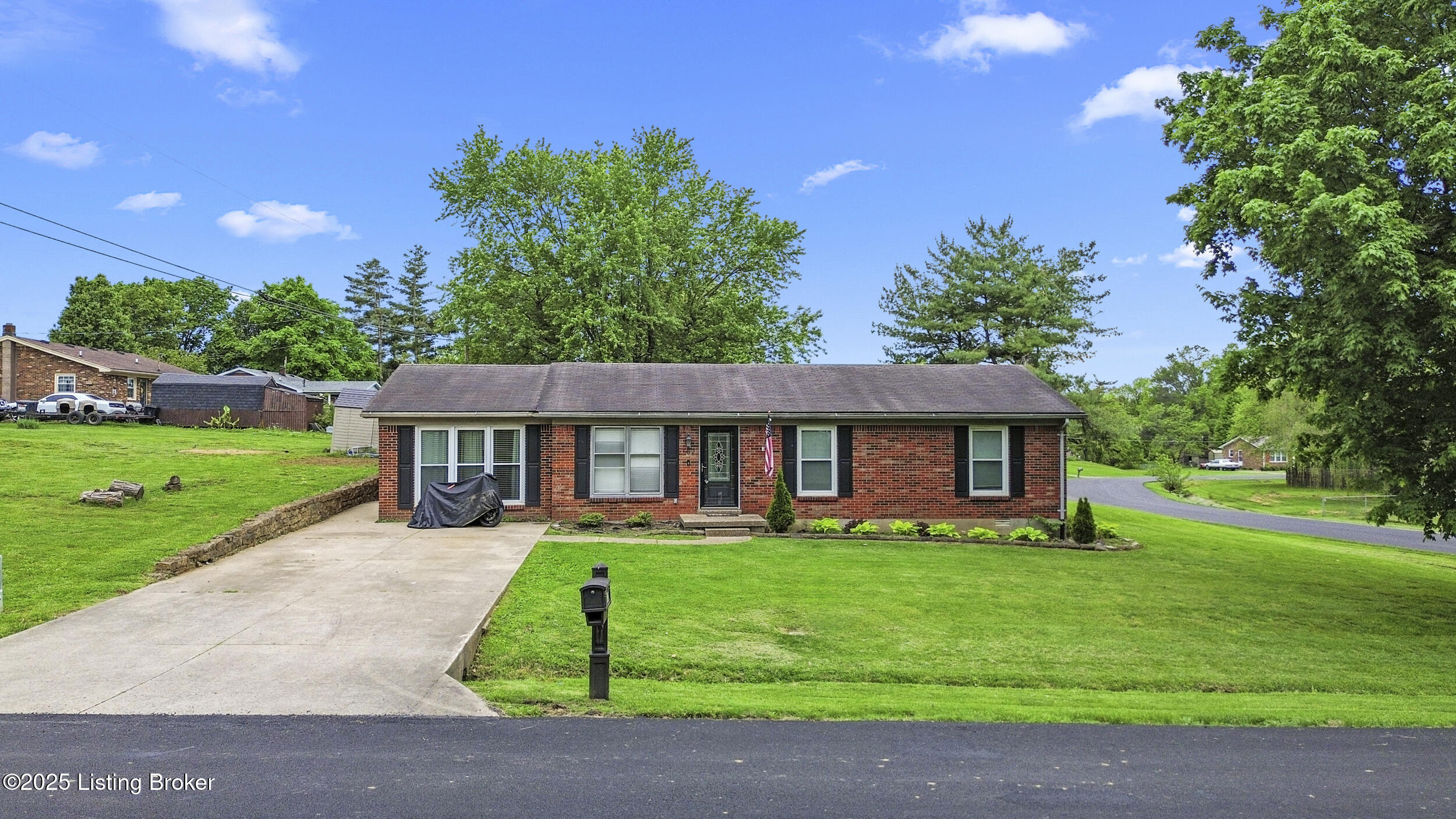 102 Eastland Dr, Bardstown, Kentucky image 1