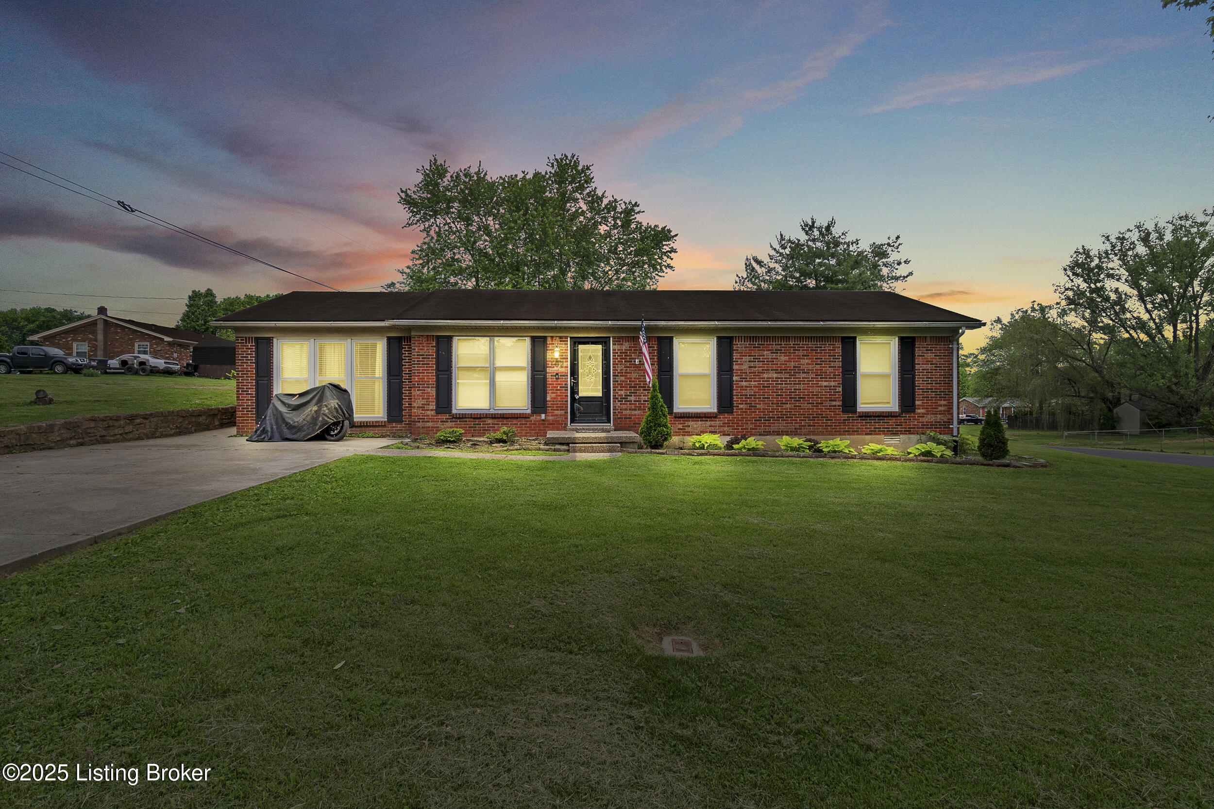102 Eastland Dr, Bardstown, Kentucky image 3