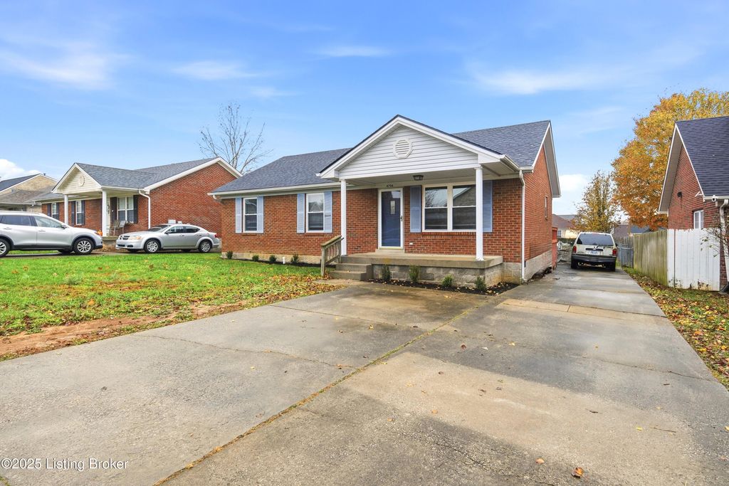 Photo of 8706 Wisdom Ln, Louisville, KY 40229 (MLS # 1705978)