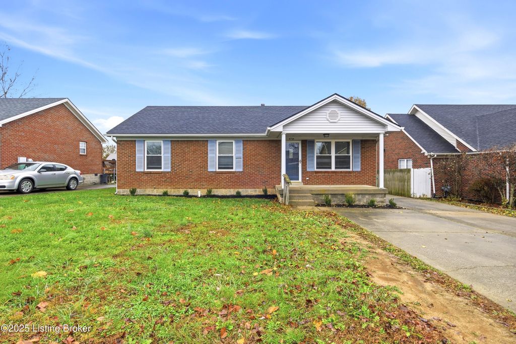 Photo of 8706 Wisdom Ln, Louisville, KY 40229 (MLS # 1705978)