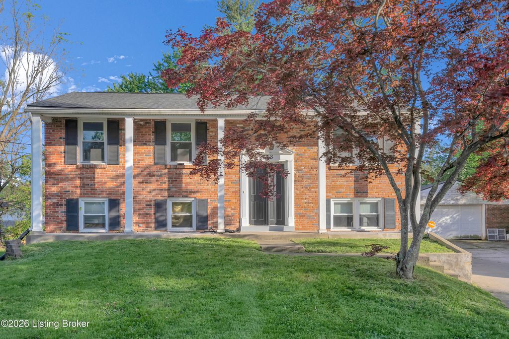 Photo of 7718 Saint Bernard Ct, Louisville, KY 40291 (MLS # 1714782)