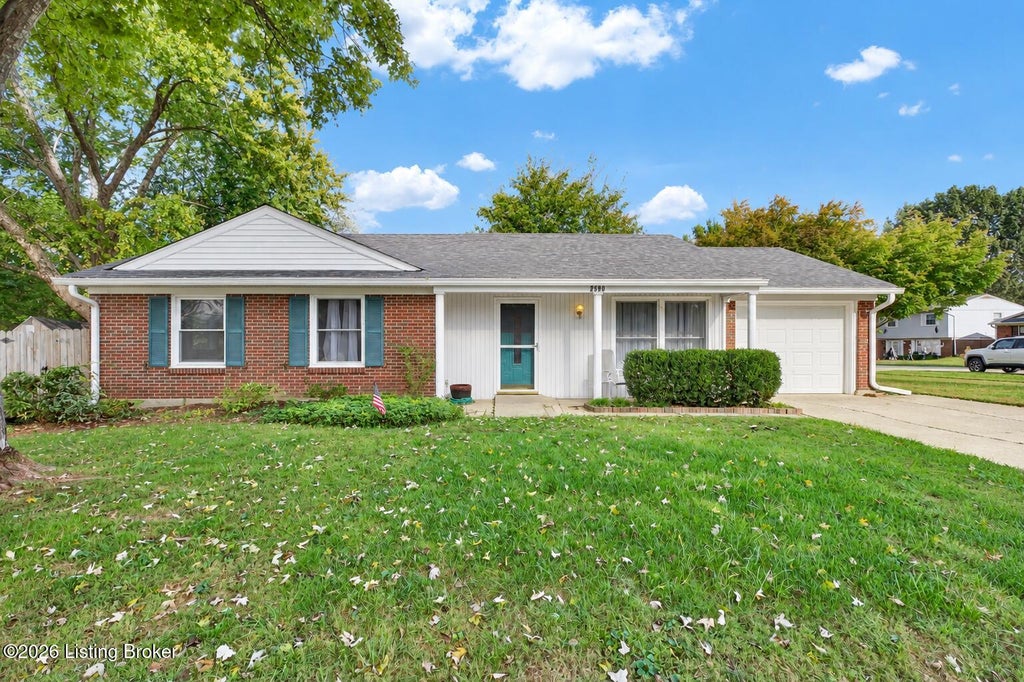Photo of 9509 Meadowgate Ct, Louisville, KY 40223 (MLS # 1732323)