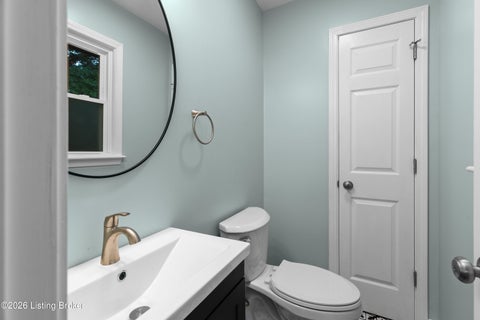 Tiny photo for 1402 Cloverhills Dr, Louisville, KY 40216 (MLS # 1728968)