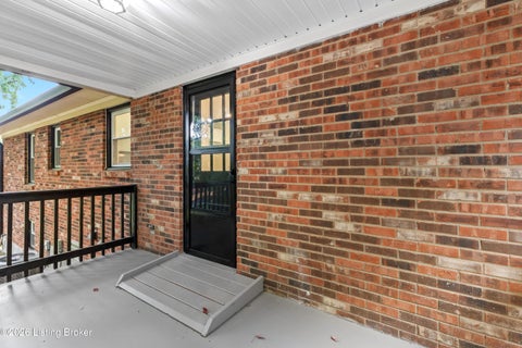 Tiny photo for 1402 Cloverhills Dr, Louisville, KY 40216 (MLS # 1728968)