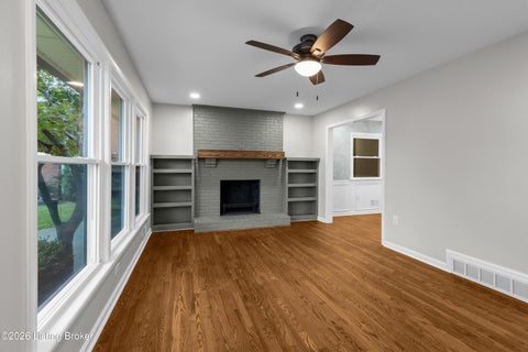 Tiny photo for 1402 Cloverhills Dr, Louisville, KY 40216 (MLS # 1728968)