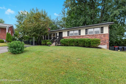 Tiny photo for 1402 Cloverhills Dr, Louisville, KY 40216 (MLS # 1728968)