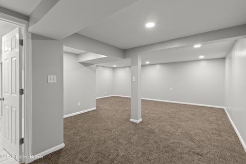 Tiny photo for 1402 Cloverhills Dr, Louisville, KY 40216 (MLS # 1728968)