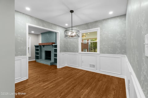 Tiny photo for 1402 Cloverhills Dr, Louisville, KY 40216 (MLS # 1728968)