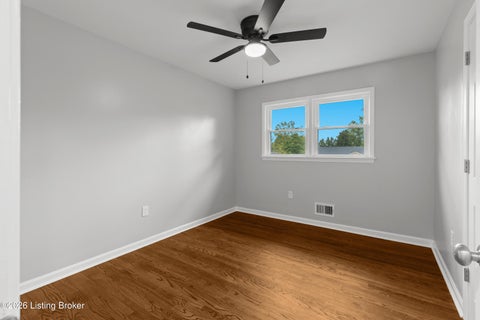 Tiny photo for 1402 Cloverhills Dr, Louisville, KY 40216 (MLS # 1728968)