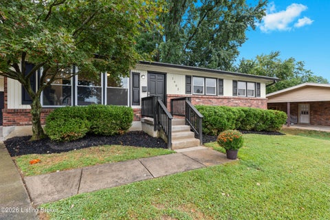 Tiny photo for 1402 Cloverhills Dr, Louisville, KY 40216 (MLS # 1728968)