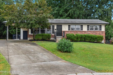Tiny photo for 1402 Cloverhills Dr, Louisville, KY 40216 (MLS # 1728968)