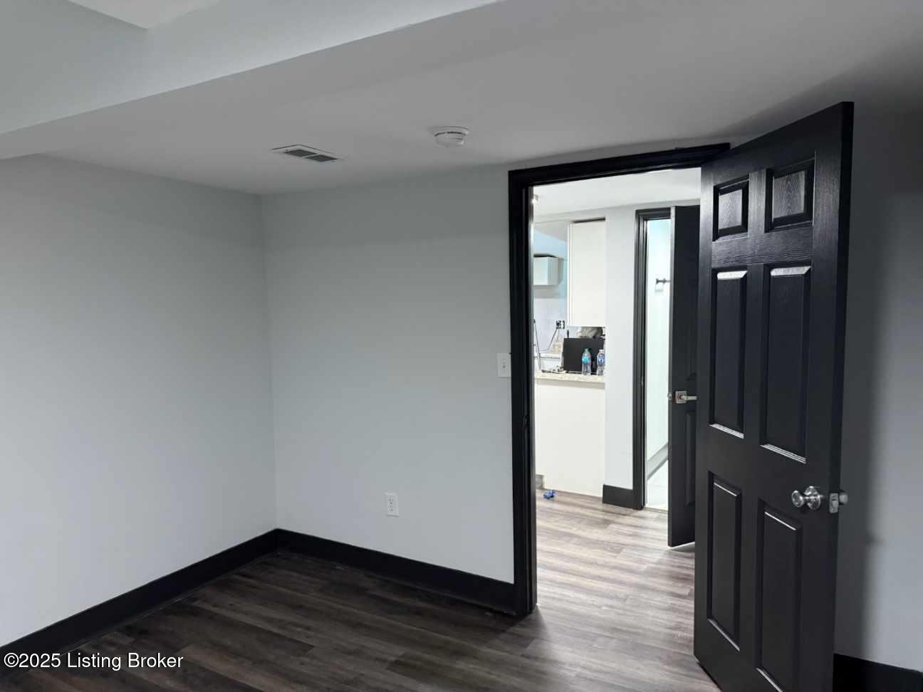 1625 Berry Blvd, Louisville, Kentucky image 3
