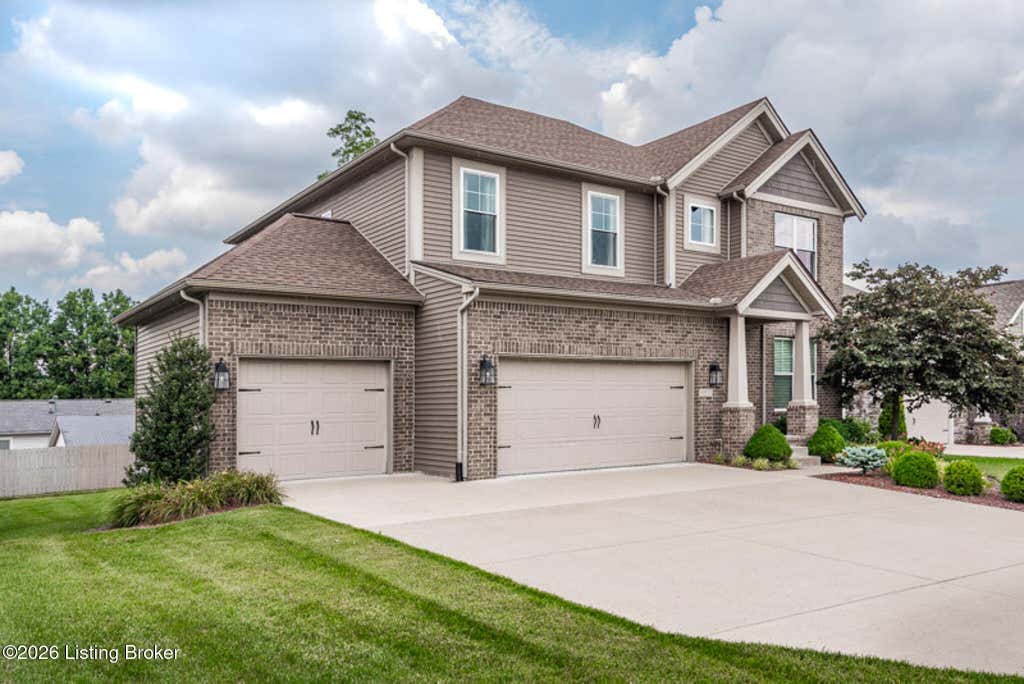 Photo of 10331 Truman Way, Jeffersontown, KY 40299 (MLS # 1722940)