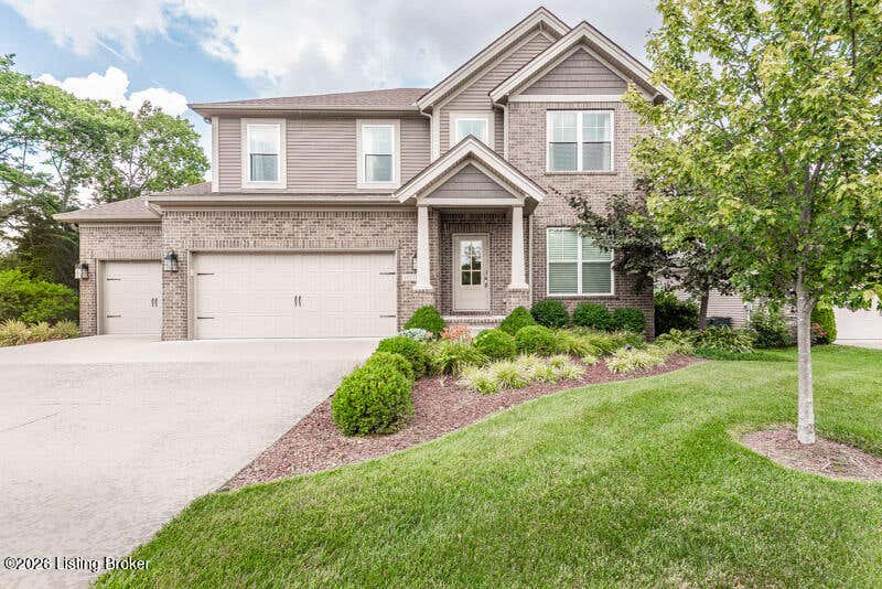Photo of 10331 Truman Way, Jeffersontown, KY 40299 (MLS # 1722940)