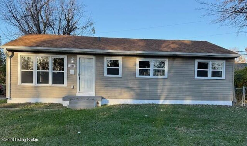 Photo of 4209 Saint Francis Ln, Louisville, KY 40218 (MLS # 1708026)