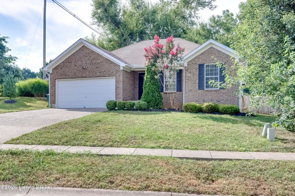 Photo of 4814 Middlesex Dr, Louisville, KY 40245 (MLS # 1723762)