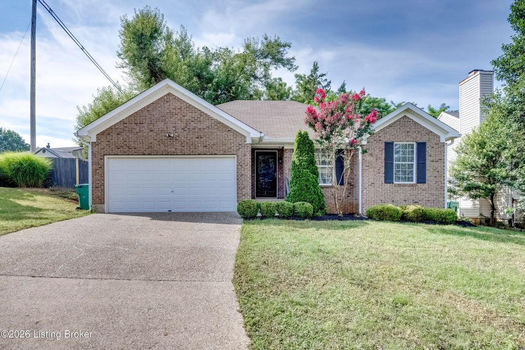 Photo of 4814 Middlesex Dr, Louisville, KY 40245 (MLS # 1723762)