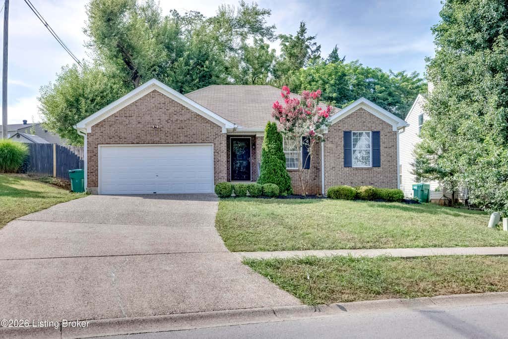 Photo of 4814 Middlesex Dr, Louisville, KY 40245 (MLS # 1723762)