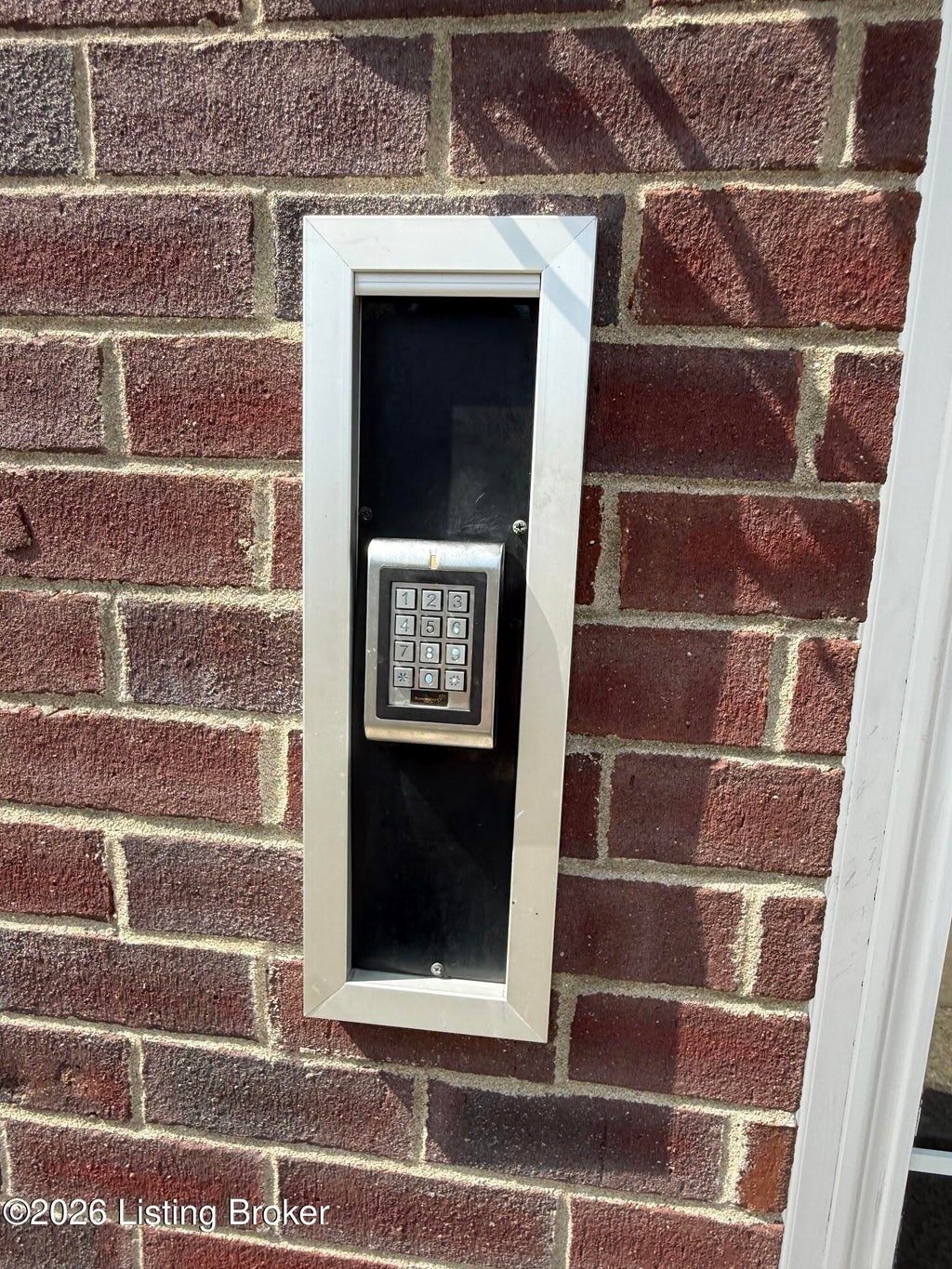 Photo of 4901 Crossing Spring Way #101, Louisville, KY 40229 (MLS # 1724704)