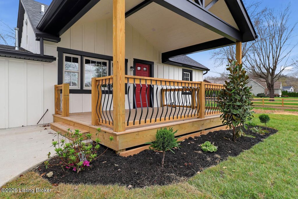 Photo of 2587 W Blue Lick Rd, Shepherdsville, KY 40165 (MLS # 1712929)