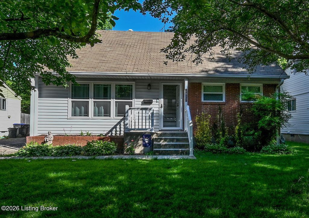 Photo of 2617 Gardiner Ln, Louisville, KY 40205 (MLS # 1717383)