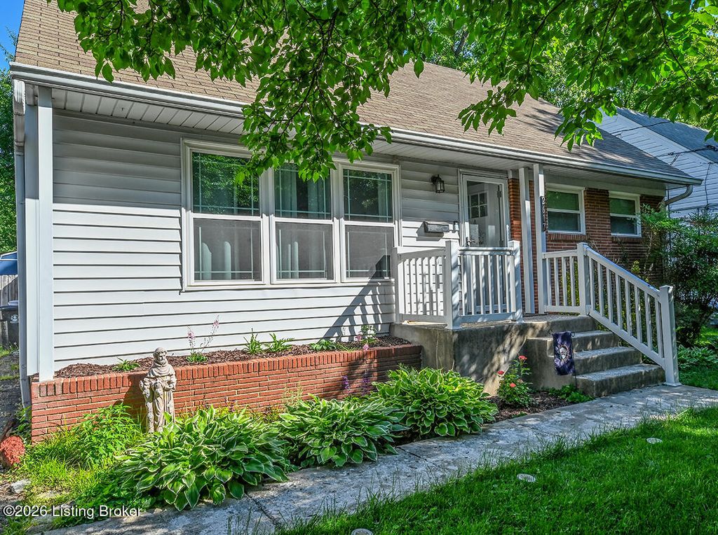 Photo of 2617 Gardiner Ln, Louisville, KY 40205 (MLS # 1717383)