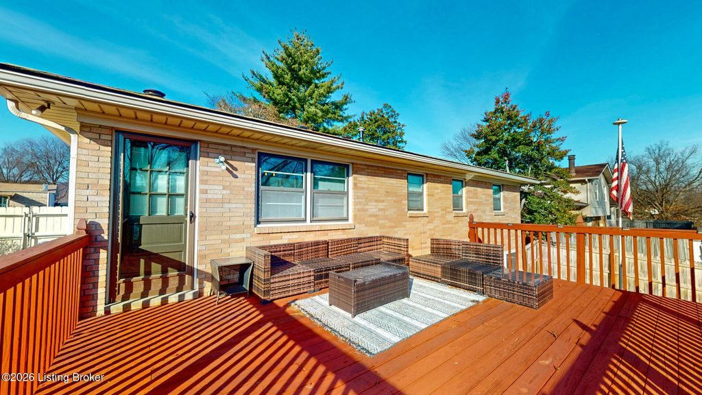 Photo of 5913 Leon Way, Louisville, KY 40214 (MLS # 1708730)