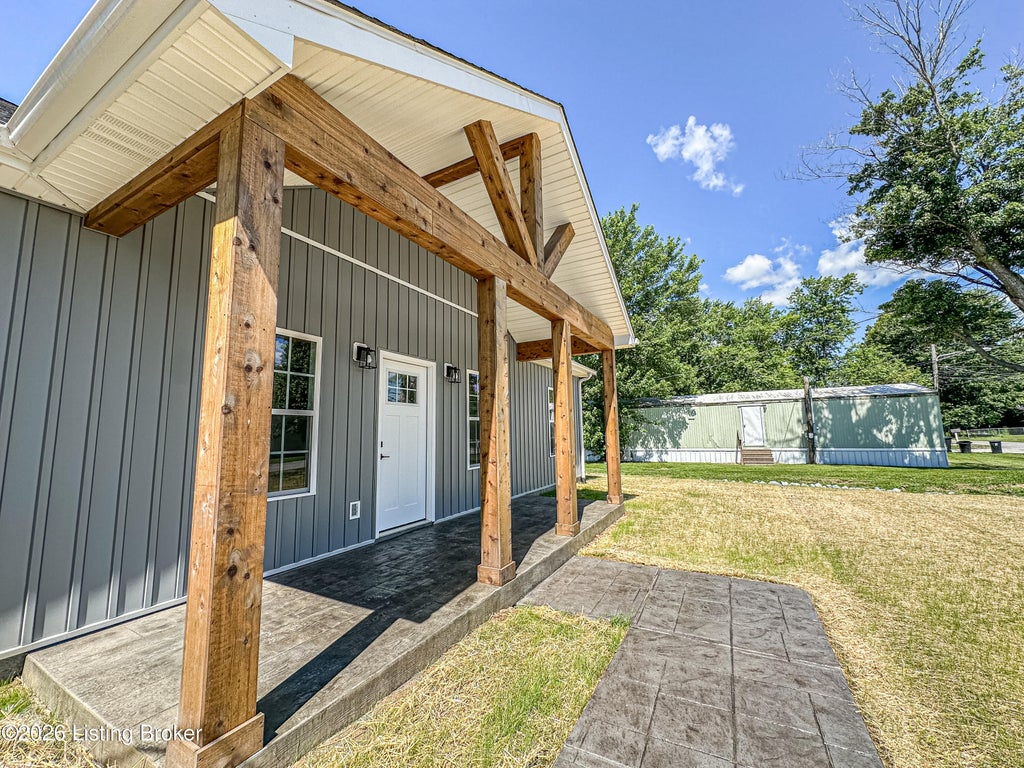 Photo of 203 Spring St, Clarkson, KY 42726 (MLS # 1720709)