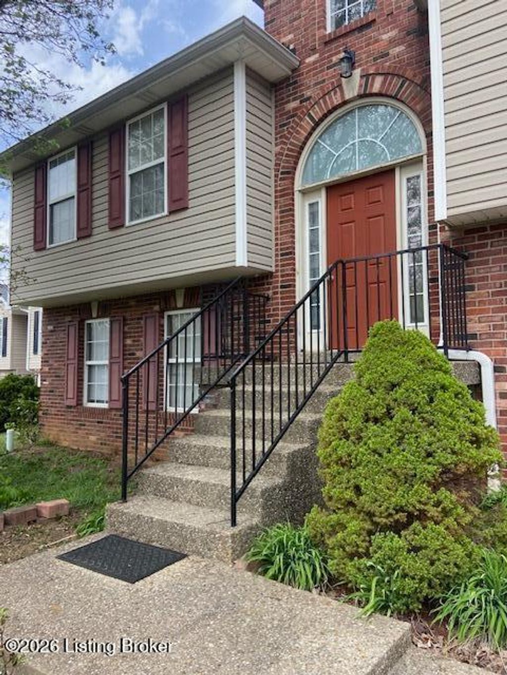 Photo of 9307 Alex Ct, Louisville, KY 40299 (MLS # 1713270)