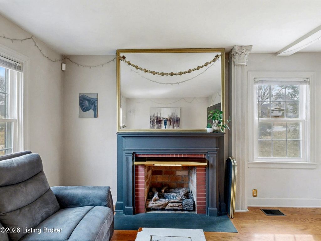 Photo of 3132 Bobolink Rd, Louisville, KY 40213 (MLS # 1710709)