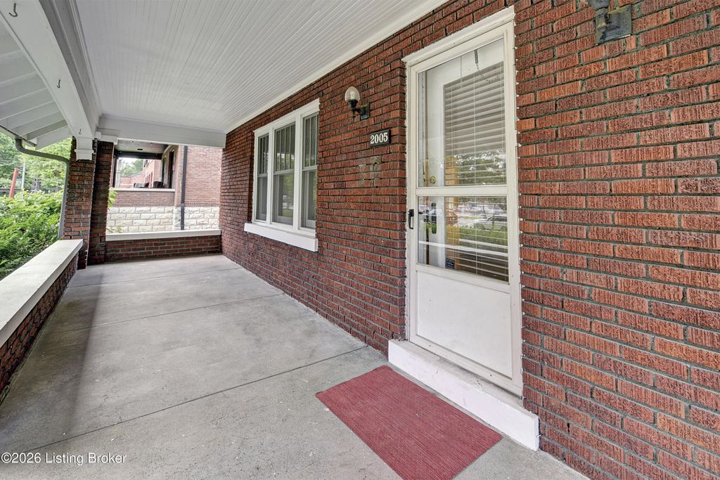 Photo of 2005 Eastern Pkwy, Louisville, KY 40204 (MLS # 1717425)