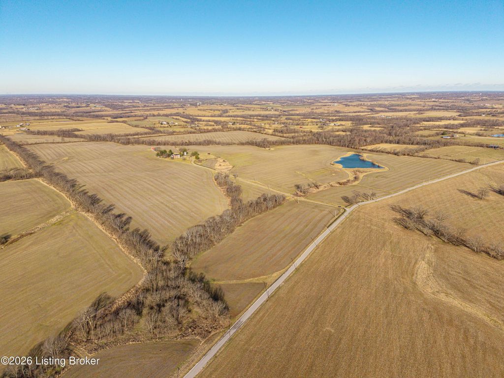 Photo of 711 Mulberry Pike, Shelbyville, KY 40065 (MLS # 1711711)