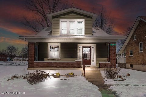 Photo of 3703 Grandview Ave, Louisville, KY 40207 (MLS # 1708125)