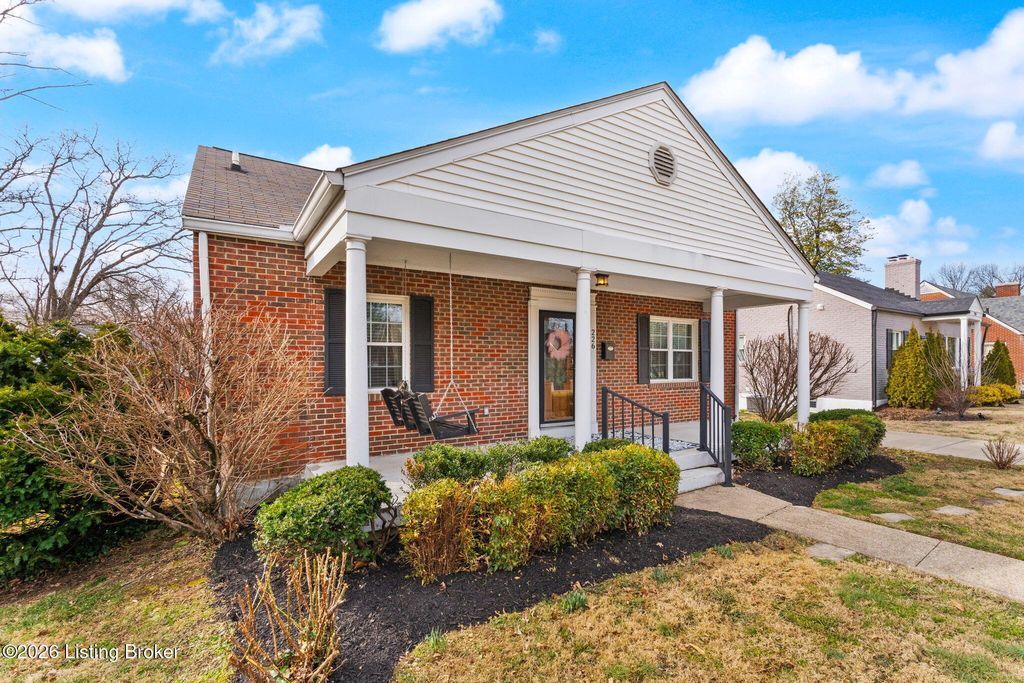 Photo of 226 Sage Rd, Bellewood, KY 40207 (MLS # 1710327)