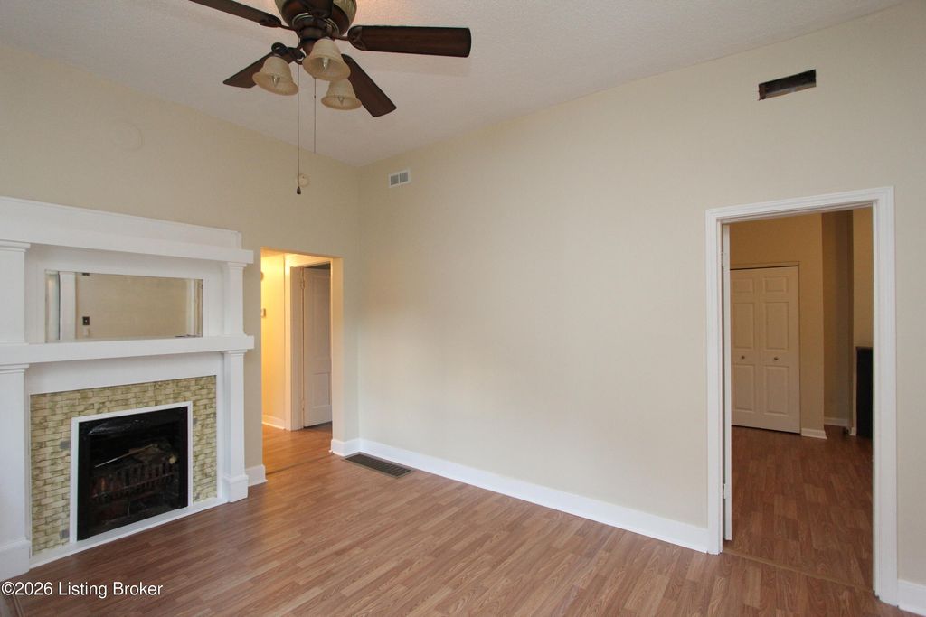 Photo of 309 E Woodford St, Lawrenceburg, KY 40342 (MLS # 1710754)