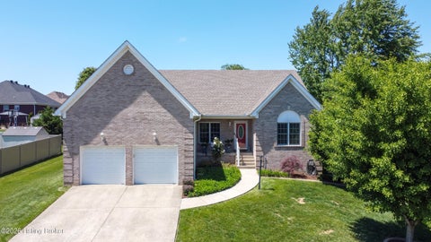 Homes For Sale - 9904 Hazel Tree Dr<br/> Louisville, KY 40291