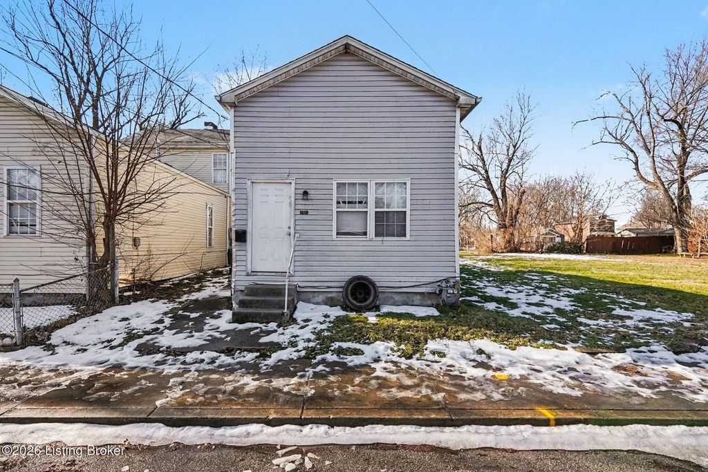 Photo of 1818 Baird St, Louisville, KY 40203 (MLS # 1708897)