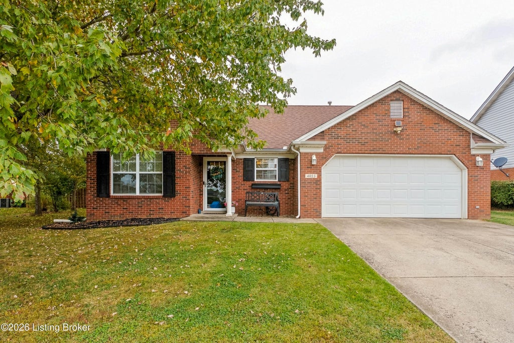 Photo of 4025 Heron Dr, Shelbyville, KY 40065 (MLS # 1731363)