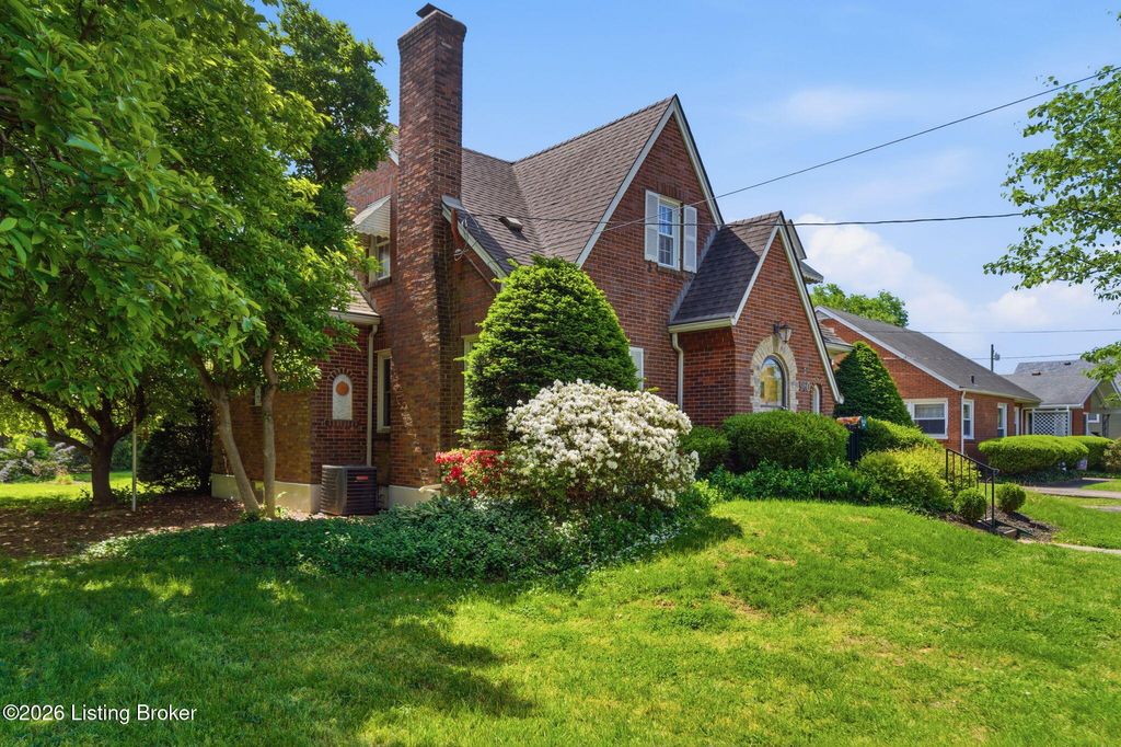 Photo of 960 French Ave, Louisville, KY 40217 (MLS # 1716540)