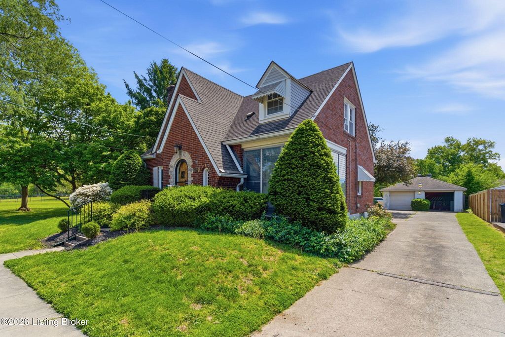 Photo of 960 French Ave, Louisville, KY 40217 (MLS # 1716540)