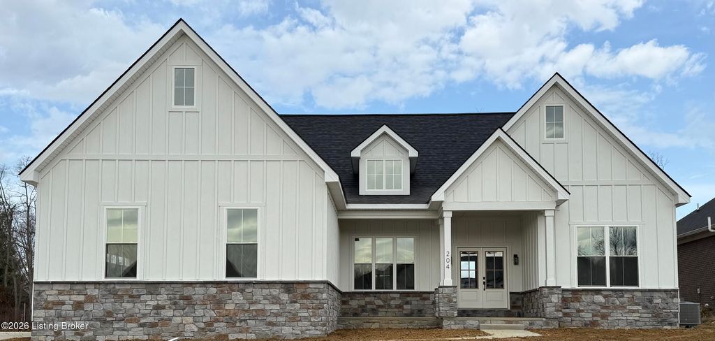 Photo of 204 Cherokee Dr, Shelbyville, KY 40065 (MLS # 1709219)