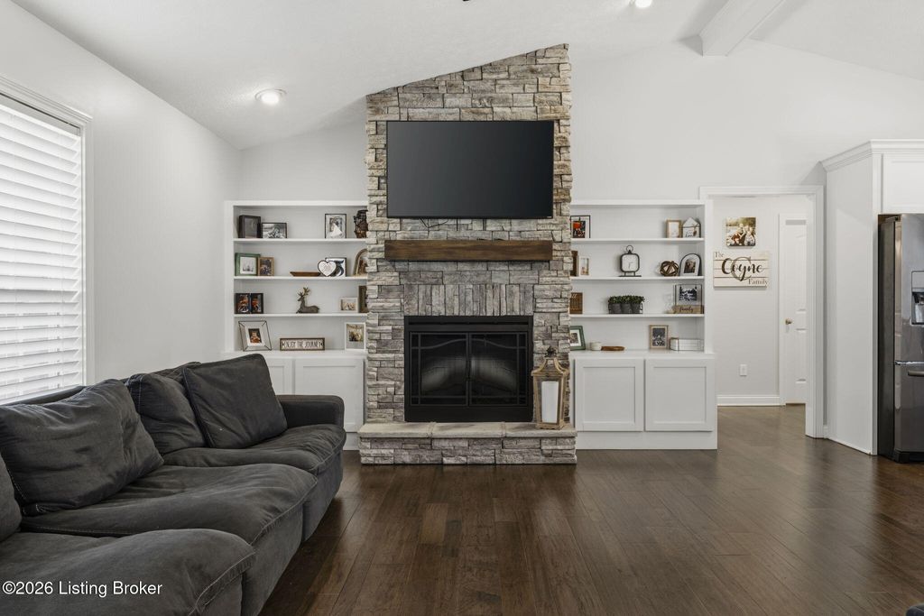 Photo of 41 N Antelope Ct, Rineyville, KY 40162 (MLS # 1715074)