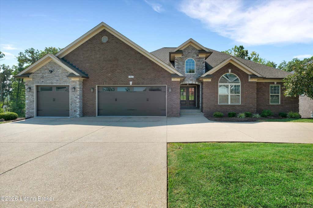Photo of 564 Bluff'S Edge Dr, Mt Washington, KY 40047 (MLS # 1727234)