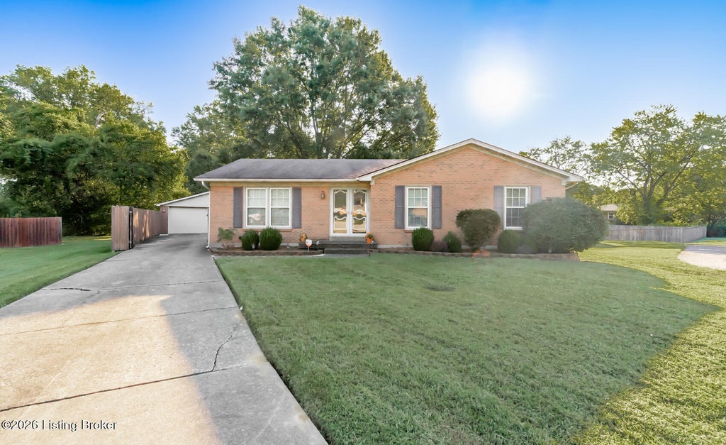 Photo of 201 Angeletta Way, Louisville, KY 40214 (MLS # 1729123)